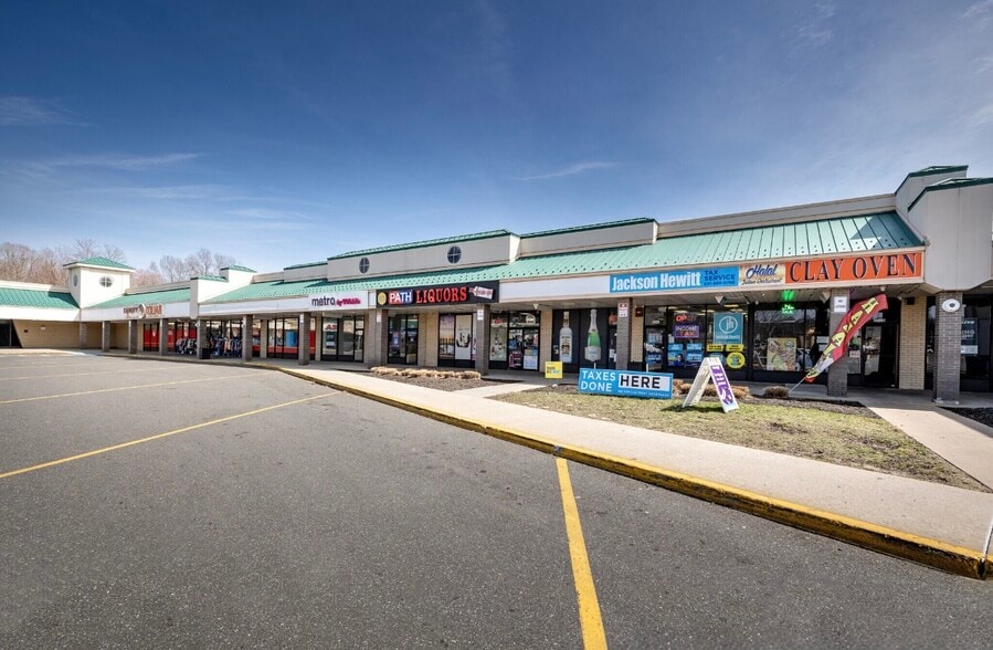 264-350 Middle Country Rd, Coram, NY for lease - Building Photo - Image 3 of 60