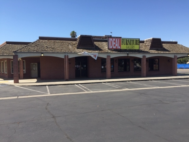 3535 W Walnut Ave, Visalia, CA for lease - Building Photo - Image 3 of 8