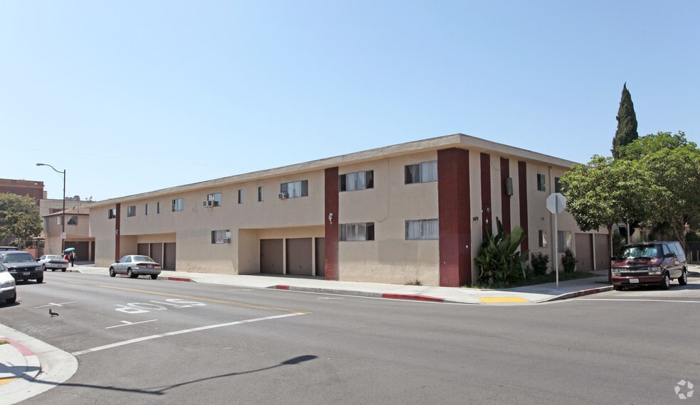 6829 Malabar St, Huntington Park, CA for sale - Primary Photo - Image 1 of 3