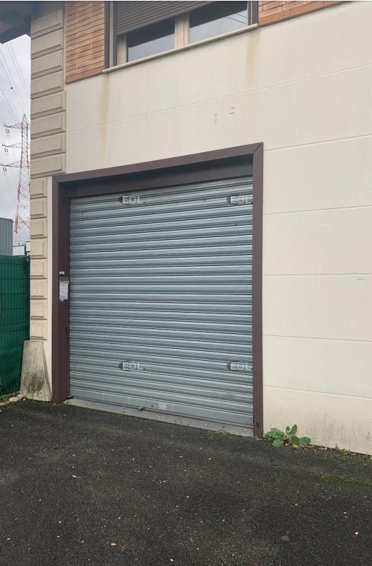 Flex in Massy for lease Building Photo- Image 1 of 4