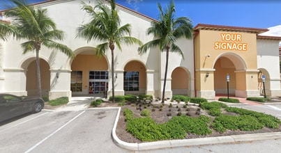 8012-8024 Mediterranean Dr, Estero, FL à louer Photo intérieure- Image 1 de 3