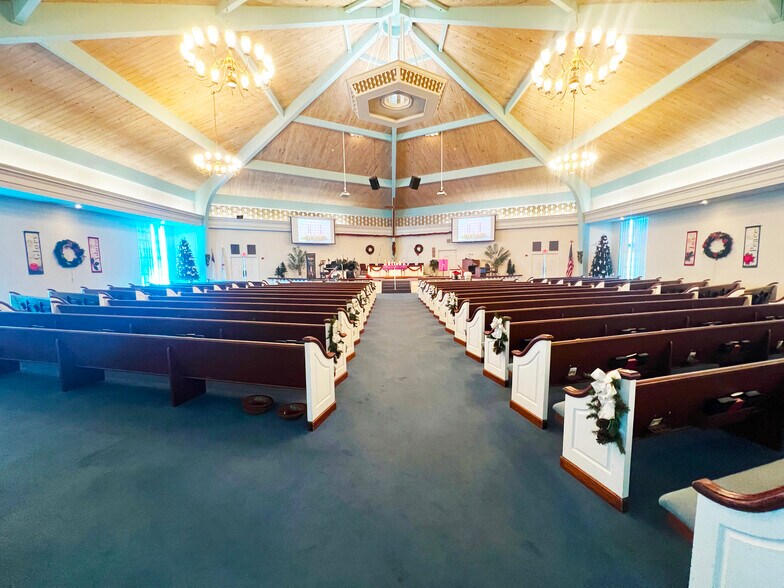 1800 Cypress Gardens Blvd, Winter Haven, FL à louer - Photo du bâtiment - Image 2 de 4