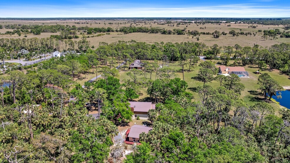 8280 Ibis St, Sarasota, FL for sale - Primary Photo - Image 1 of 20