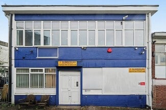 Plus de détails pour Cranbourne Rd, Potters Bar - Industriel à vendre