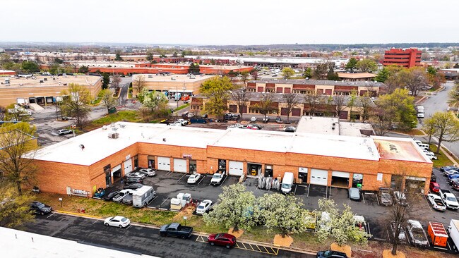 Plus de détails pour 4394 Henninger Ct, Chantilly, VA - Local d'activités à louer
