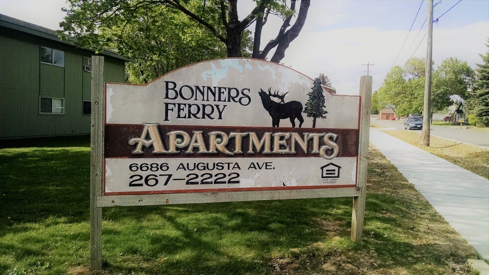 6686 Augusta St, Bonners Ferry, ID for sale - Building Photo - Image 1 of 1