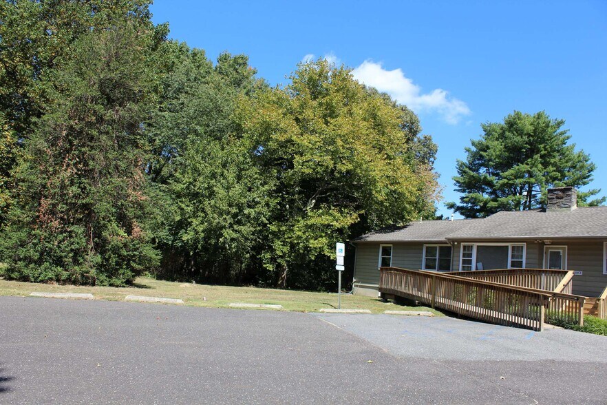 332 Stokes Rd, Medford, NJ à vendre - Photo du bâtiment - Image 3 de 28