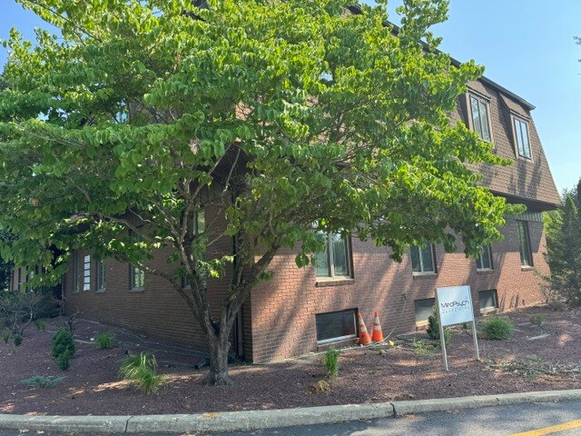 180 Old Tappan Rd, Old Tappan, NJ for sale - Building Photo - Image 2 of 3