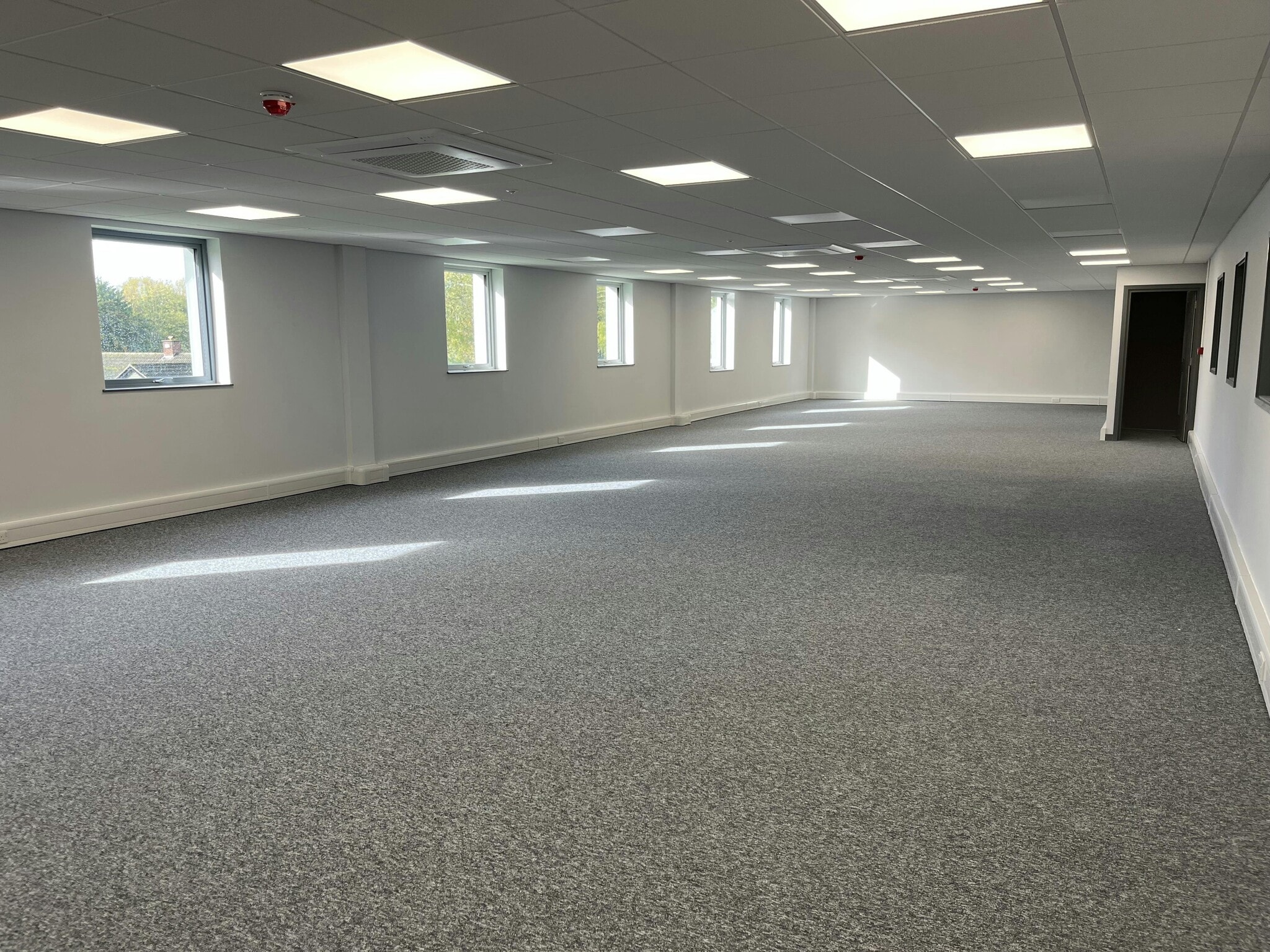 Saxon Way, West Drayton for lease Interior Photo- Image 1 of 1