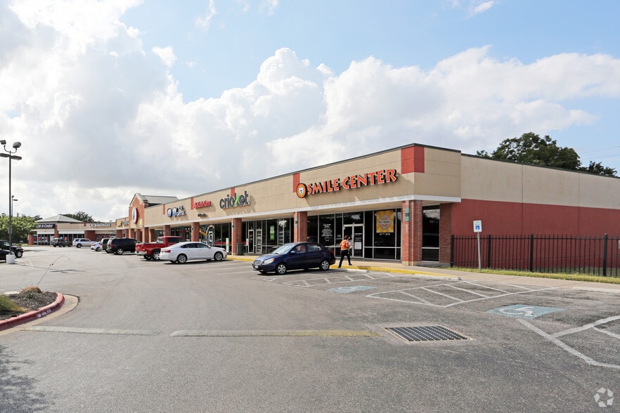 1138-1144 Airport Blvd, Austin, TX for lease - Primary Photo - Image 2 of 8