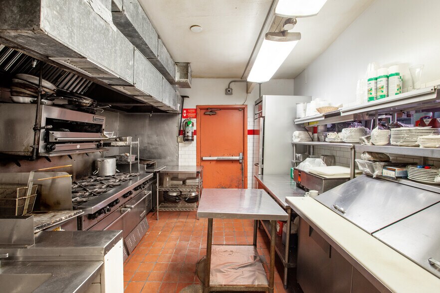 1413 Upperline St, New Orleans, LA à vendre - Photo intérieure - Image 2 de 10