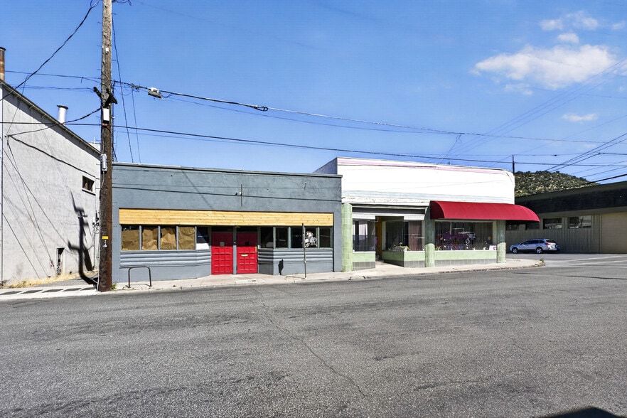 118 S Broadway St, Yreka, CA à vendre - Photo du bâtiment - Image 2 de 22