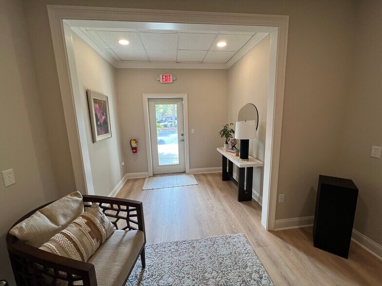 29 Plantation Park Dr, Bluffton, SC à vendre - Photo du bâtiment - Image 3 de 19