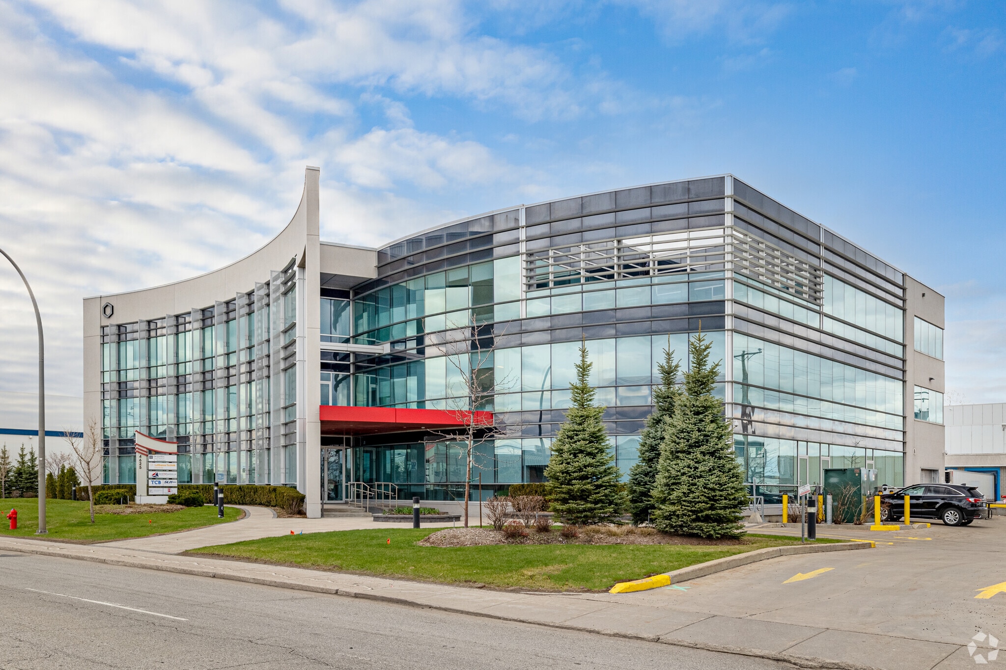4625 Boul De La Côte-Vertu, Montréal, QC for sale Building Photo- Image 1 of 1