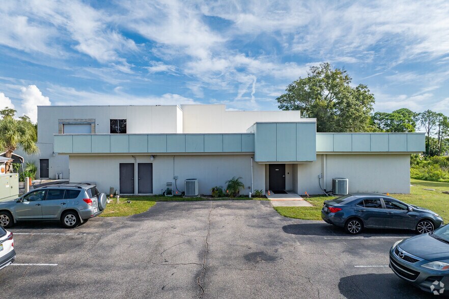 2127 Grand Blvd, Holiday, FL for lease - Building Photo - Image 2 of 30