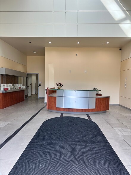 3333 S Diamond Canyon Rd, Diamond Bar, CA à louer - Photo du bâtiment - Image 3 de 37
