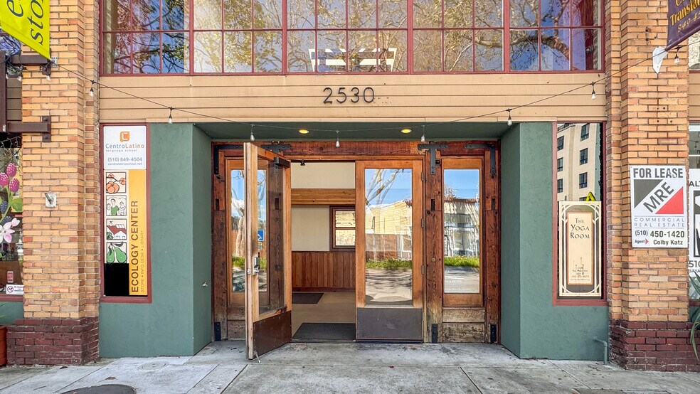 2530 San Pablo Ave, Berkeley, CA à louer - Photo du bâtiment - Image 3 de 19