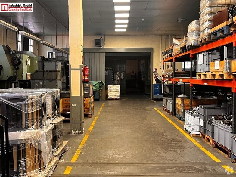 Industriel dans Arganda del Rey, Madrid à vendre - Photo du bâtiment - Image 2 de 12