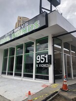 951-953 N Vignes St, Los Angeles CA - Convenience Store