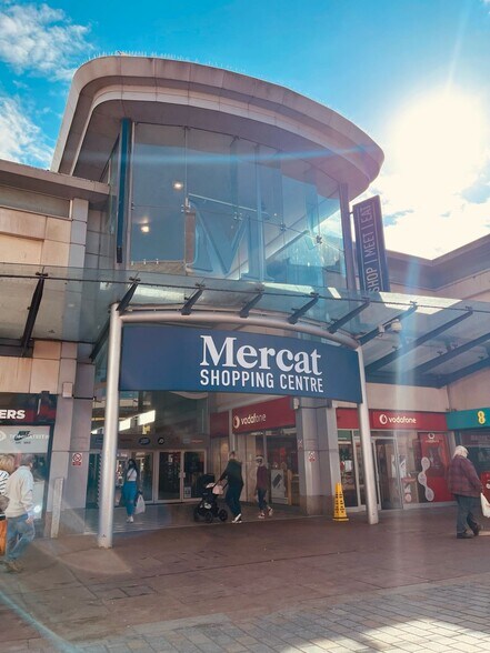 High St, Kirkcaldy à louer - Photo du bâtiment - Image 1 de 2