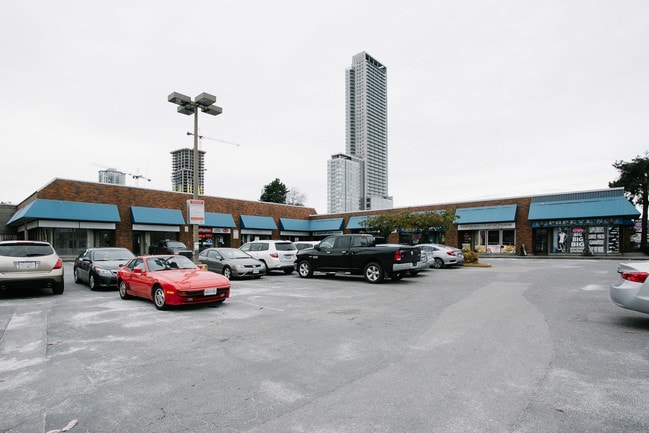 More details for 10225-10229 King George Blvd, Surrey, BC - Retail for Sale