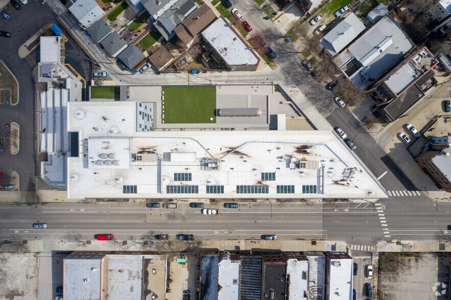 2211 N Milwaukee Ave, Chicago, IL à louer - Aérien - Image 3 de 37