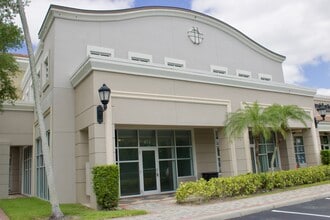 2355 vanderbilt beach Rd, Naples, FL à louer Photo du bâtiment- Image 1 de 6