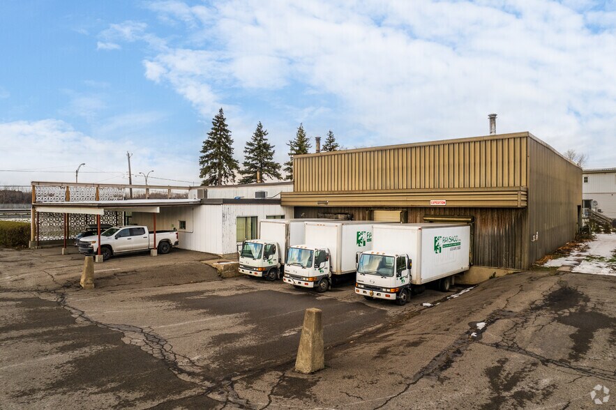 100 Boul Marie-Victorin, Boucherville, QC for sale - Building Photo - Image 1 of 1