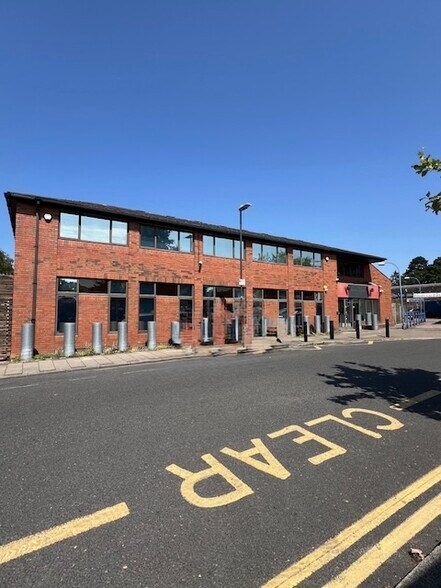 5 Cecil Park, Pinner à louer - Photo principale - Image 1 de 2