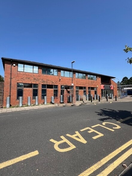 5 Cecil Park, Pinner for lease - Primary Photo - Image 1 of 2