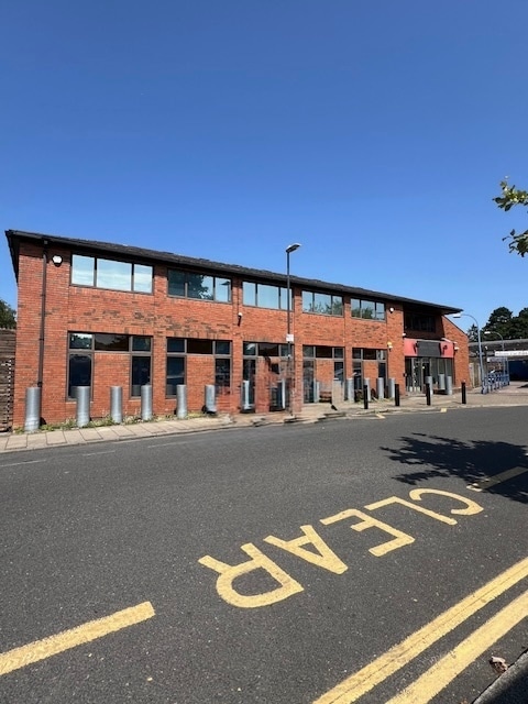 5 Cecil Park, Pinner for lease Primary Photo- Image 1 of 3