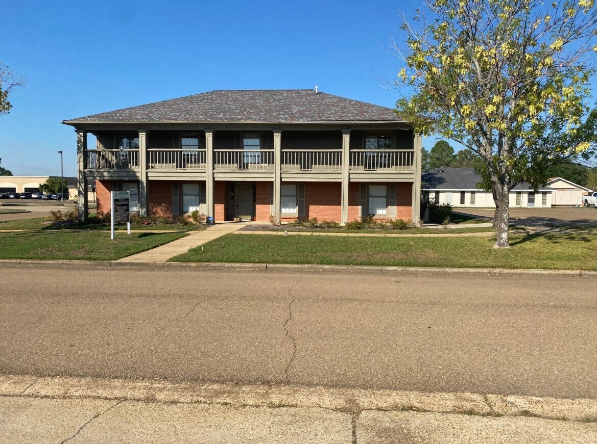 224 Commerce Dr, Brandon, MS à vendre Photo du bâtiment- Image 1 de 13