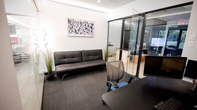 2727 Rue Saint-Patrick, Montréal, QC for lease Interior Photo- Image 1 of 1