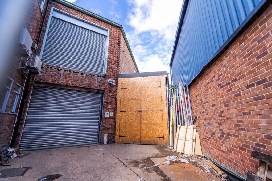 36 Hawarden Ave, Leicester à vendre - Photo du bâtiment - Image 3 de 32