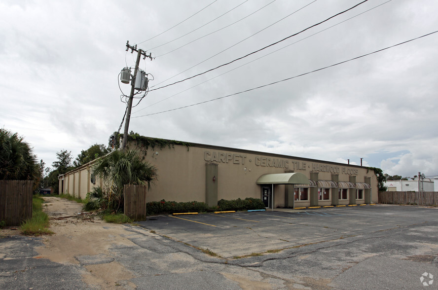 1801 W Fairfield Dr, Pensacola, FL for sale - Primary Photo - Image 1 of 1