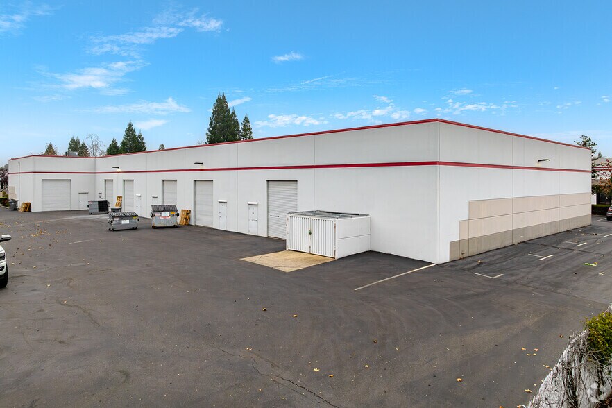 4111 Citrus Ave, Rocklin, CA à louer - Photo du bâtiment - Image 2 de 3
