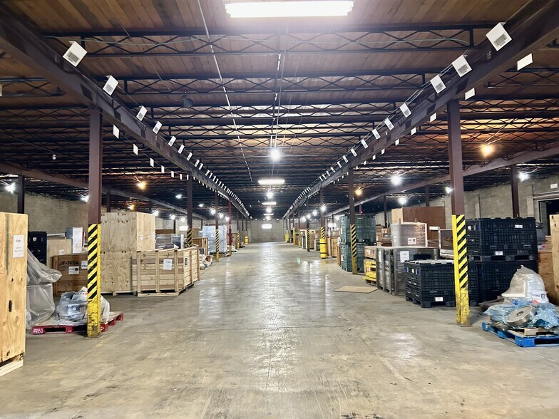 729 Chapman Ave, Neenah, WI à vendre - Photo intérieure - Image 3 de 12