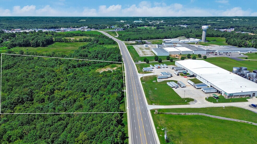 300 Interstate Dr, Crossville, TN à vendre - Aérien - Image 2 de 15