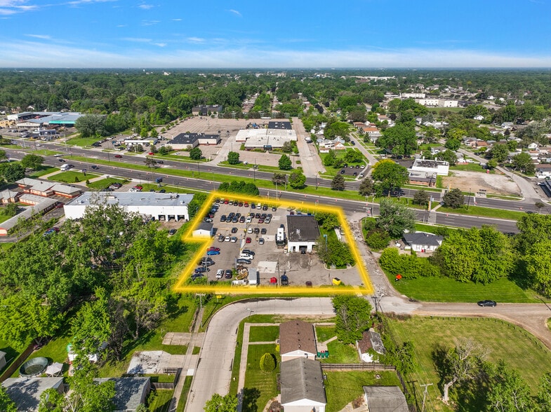 34470 Gratiot Ave, Clinton Township, MI for sale - Building Photo - Image 2 of 9