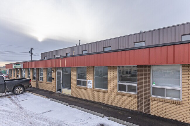 Plus de détails pour 9433 58 Av NW, Edmonton, AB - Local d'activités à louer