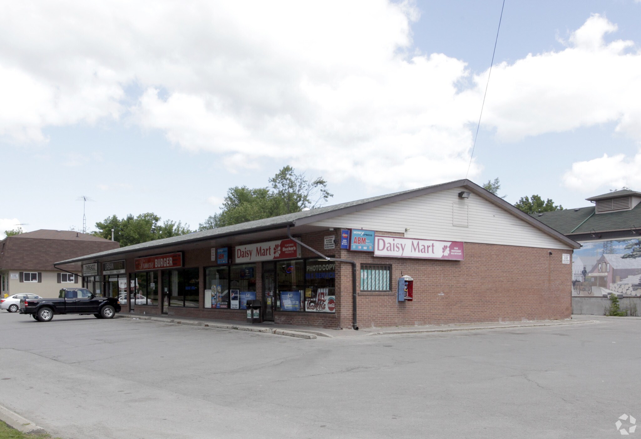 25 Metro Rd S, Uxbridge, ON for sale Primary Photo- Image 1 of 1