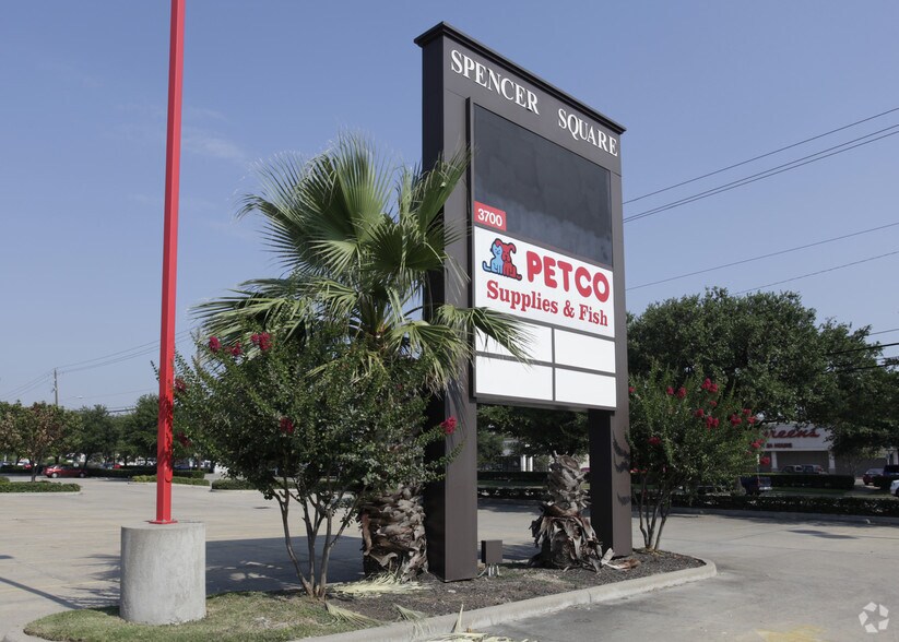 3680 Spencer Hwy, Pasadena, TX à vendre - Photo du bâtiment - Image 3 de 3