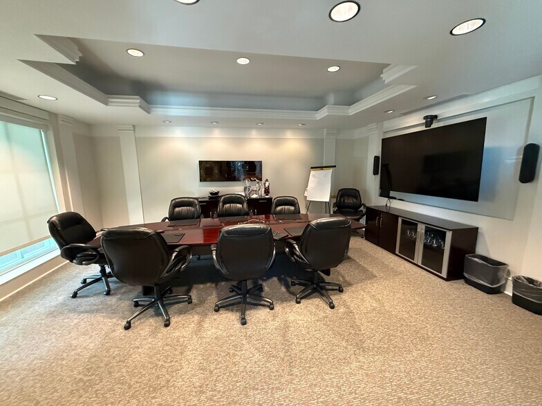 100 N Main St, Belmont, NC à louer - Photo du bâtiment - Image 3 de 10