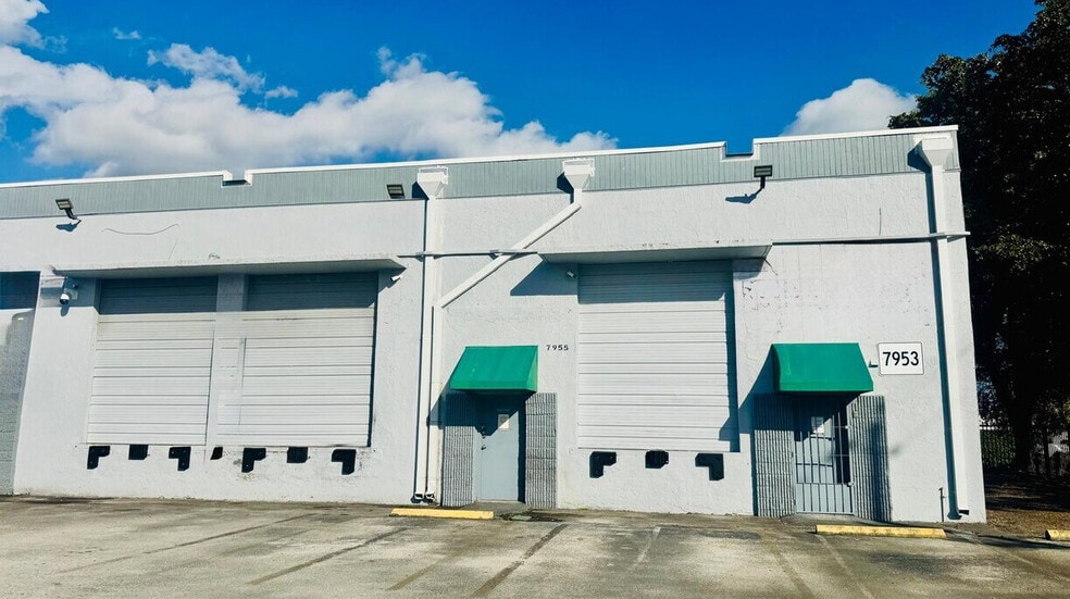 7953-7967 NW 64th St, Miami, FL for sale - Building Photo - Image 3 of 8