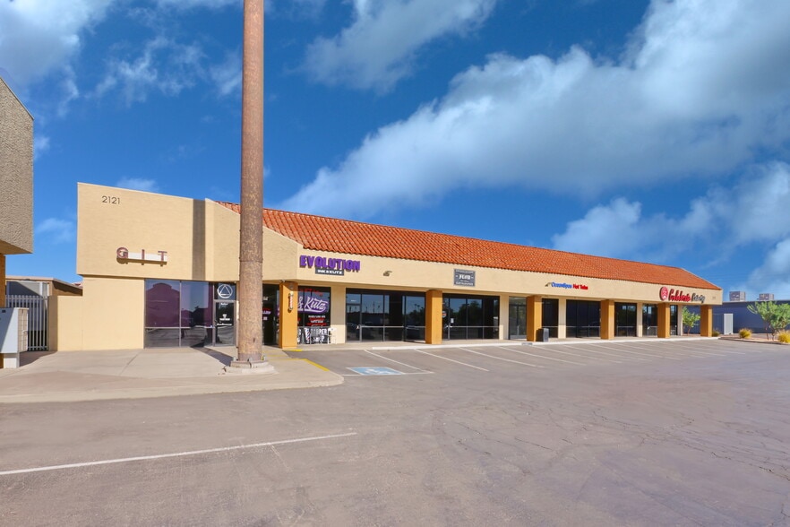 2051 W Guadalupe Rd, Mesa, AZ for lease - Building Photo - Image 2 of 10