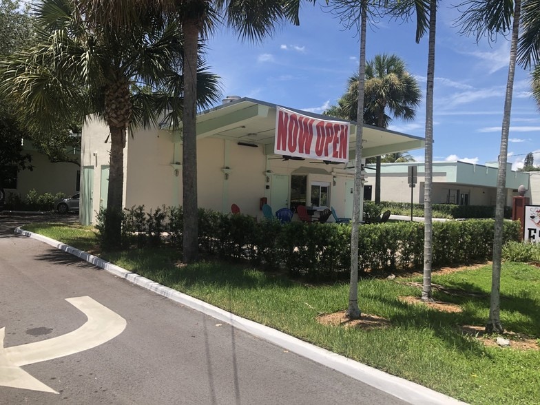 4300 Broward Blvd, Fort Lauderdale, FL for sale - Primary Photo - Image 1 of 6