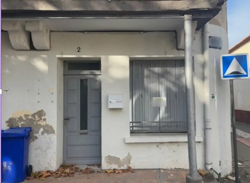 Bureau dans Garons à louer - Photo du bâtiment - Image 1 de 5