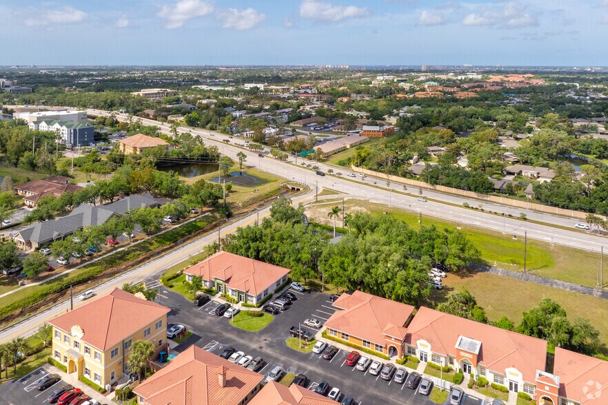 12500 Brantley Commons Ct, Fort Myers, FL à louer - Aérien - Image 3 de 5