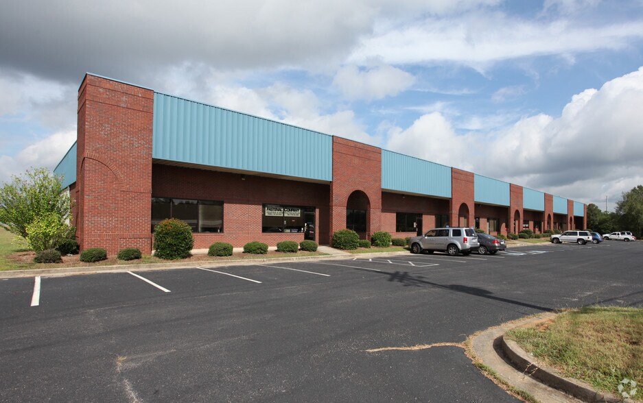 1000 Union Center Dr, Alpharetta, GA à louer - Photo du bâtiment - Image 2 de 5