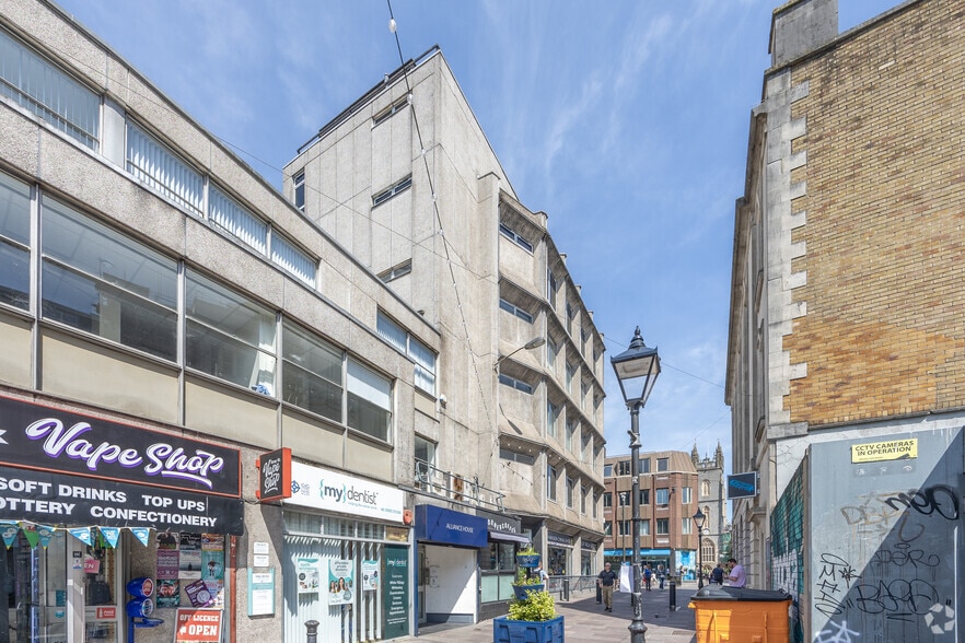 18-19 High St, Cardiff for lease - Building Photo - Image 2 of 3
